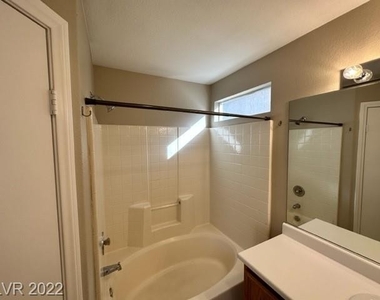 5321 Strawberry Tree Street - Photo Thumbnail 18