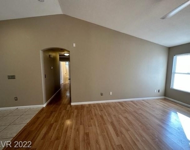 5321 Strawberry Tree Street - Photo Thumbnail 7