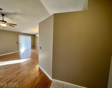 5321 Strawberry Tree Street - Photo Thumbnail 4