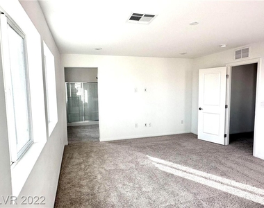 2889 Sweeping Palm Road - Photo Thumbnail 5