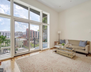 1334 Belmont St Nw #201 - Photo Thumbnail 3