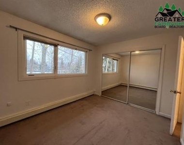 1029 Aurora Drive - Photo Thumbnail 5