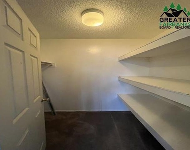 1029 Aurora Drive - Photo Thumbnail 7