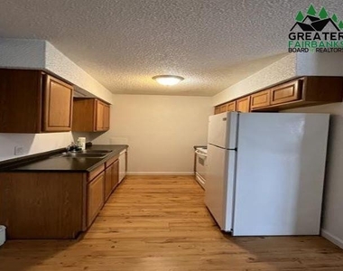 1029 Aurora Drive - Photo Thumbnail 3