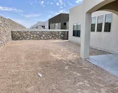 13815 Paseo De Plata Drive - Photo Thumbnail 18