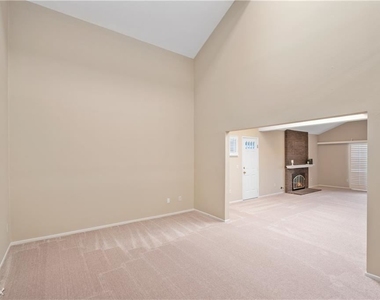 31 Ticknor Pl - Photo Thumbnail 3