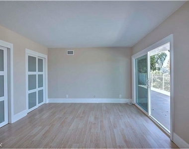 30286 Grande Vista Ave - Photo Thumbnail 11