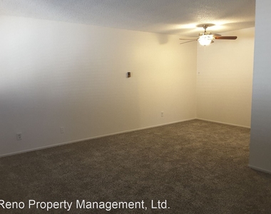 651 Oakwood Dr Apt 4 - Photo Thumbnail 4