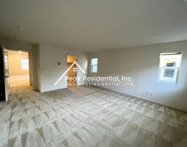 5225 Kankakee Dr - Photo Thumbnail 21