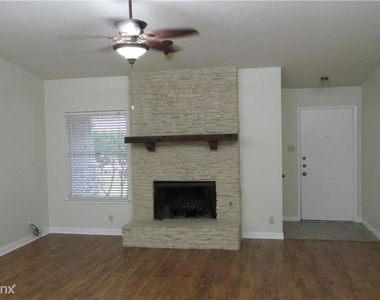 404 Tanglewood Dr - Photo Thumbnail 2