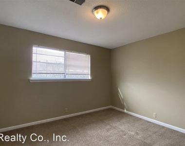 101 - 604 Pinson Place - Photo Thumbnail 17