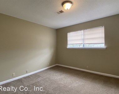 101 - 604 Pinson Place - Photo Thumbnail 19