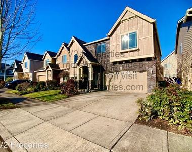 1011 Sw 18th Way - Photo Thumbnail 0