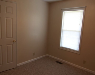 2424 Sphinx Court - Photo Thumbnail 6