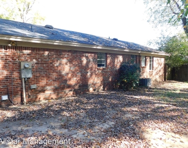 3135 Briarwood Dr - Photo Thumbnail 23