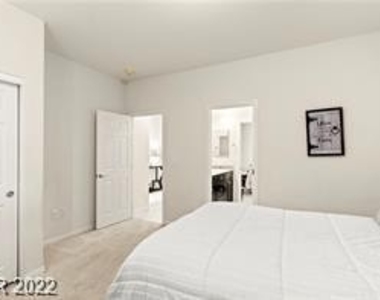 4211 Diya Avenue - Photo Thumbnail 36