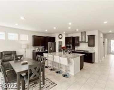 4211 Diya Avenue - Photo Thumbnail 9