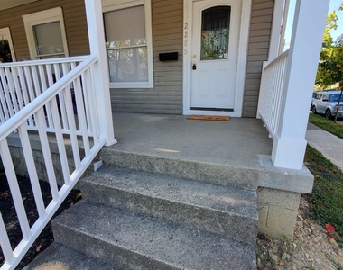 2285 Summit Street - Photo Thumbnail 0