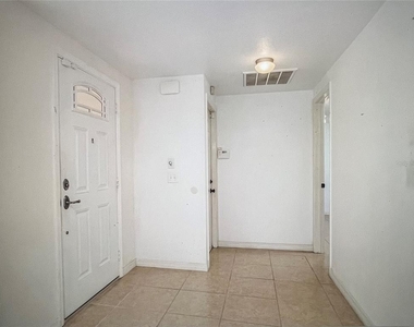 4625 Compass Court - Photo Thumbnail 5