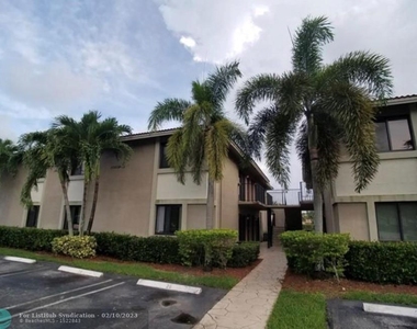 10622 Royal Palm Blvd - Photo Thumbnail 0