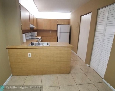 10622 Royal Palm Blvd - Photo Thumbnail 1