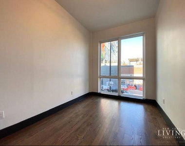 340 Irving Avenue - Photo Thumbnail 11