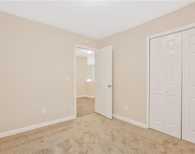 1070 Winterbrook Way - Photo Thumbnail 23