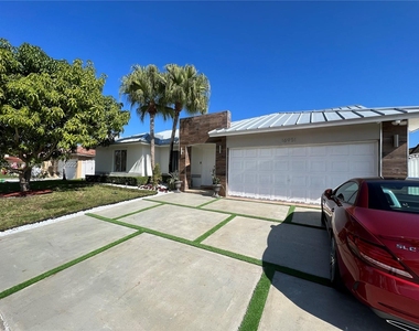 16951 Sw 149th Ave - Photo Thumbnail 0