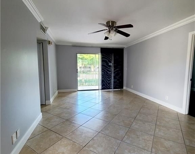 8387 Royal Palm Blvd - Photo Thumbnail 5