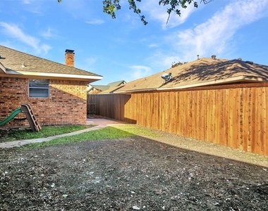 2108 Teakwood Lane - Photo Thumbnail 24