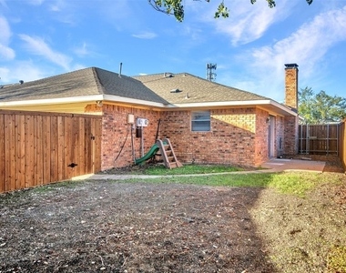 2108 Teakwood Lane - Photo Thumbnail 26