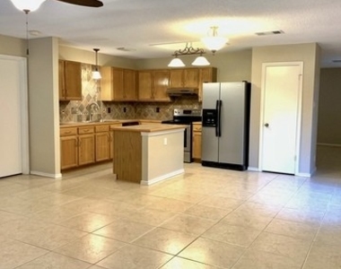 6110 Border Trail Dr - Photo Thumbnail 4