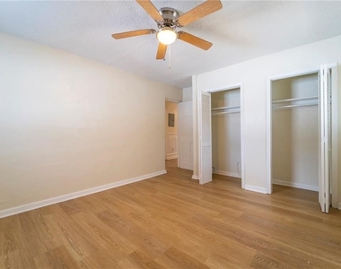 560 Winton Terrace Ne # 2 - Photo Thumbnail 19