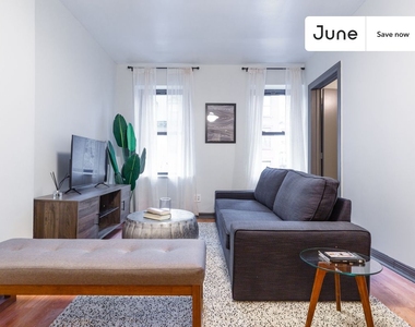 404 West 40th Street - Photo Thumbnail 9