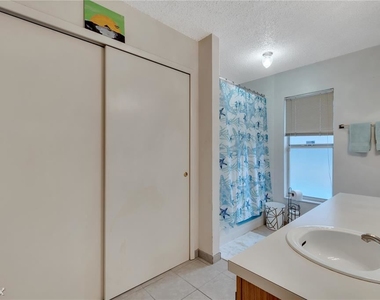 3042 R Bloomsbury Dr - Photo Thumbnail 26