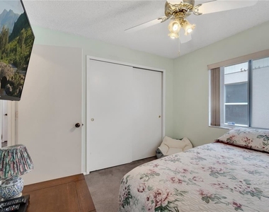 3042 R Bloomsbury Dr - Photo Thumbnail 21