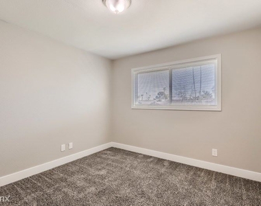 4820 W Hayward Avenue Unit - Photo Thumbnail 11