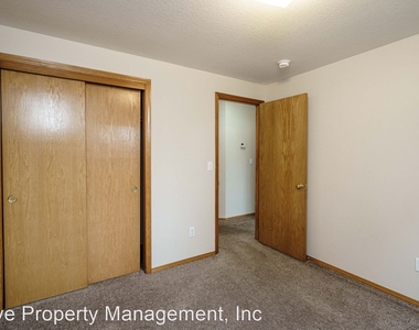 13707 Ne 84th Street - Photo Thumbnail 12