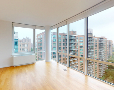 795 Columbus Avenue - Photo Thumbnail 10