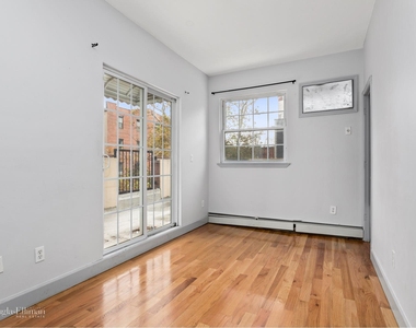 318 Nostrand Ave - Photo Thumbnail 3