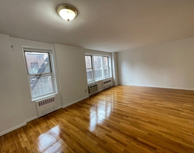 2020 Grand Concourse - Photo Thumbnail 1
