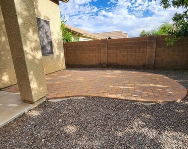 2359 E Sequoia Dr - Photo Thumbnail 5