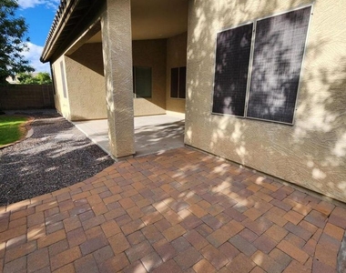 2359 E Sequoia Dr - Photo Thumbnail 4