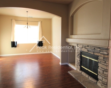 9634 Lady Bird Ct - Photo Thumbnail 2