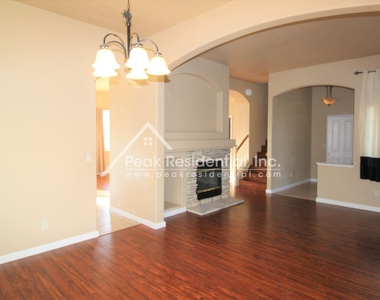 9634 Lady Bird Ct - Photo Thumbnail 3