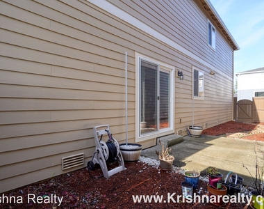 4049 Se Oakhurst St. - Photo Thumbnail 19