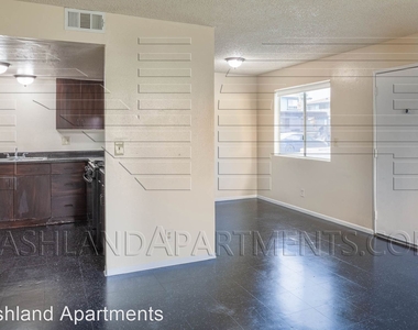 3580 Nashland Ave - Photo Thumbnail 8