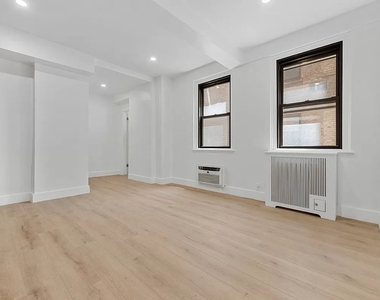 138 East 38th Street - Photo Thumbnail 4