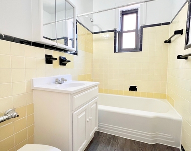 121 East 86th Street - Photo Thumbnail 3