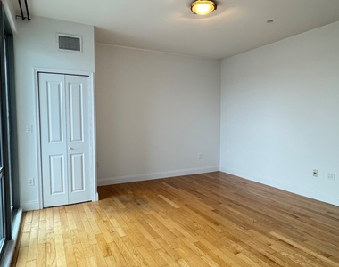 110 4th Avenue - Photo Thumbnail 1